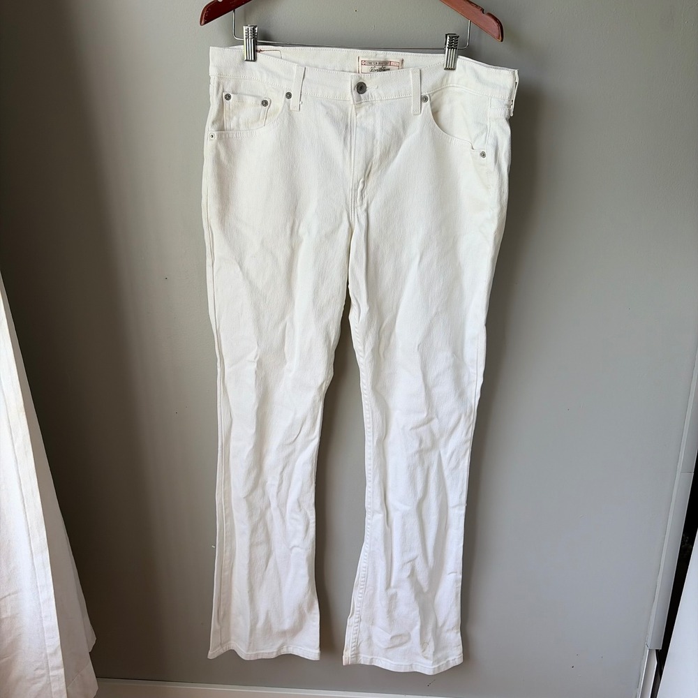 NWT Levi Strauss Signature White Stretch Bootcut Jeans Misses 14 Long - flawed